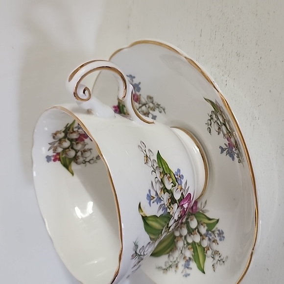 VTG Regency English Bone China Lily of Valley Floral Tea Cup & Saucer Gold Trim - Picture 7 of 9